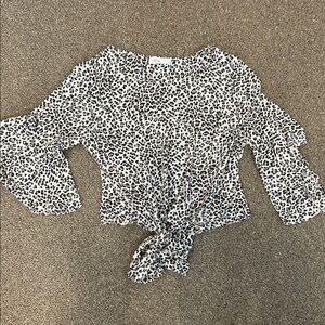 Chic Leopard Print Blouse with Tie-Front